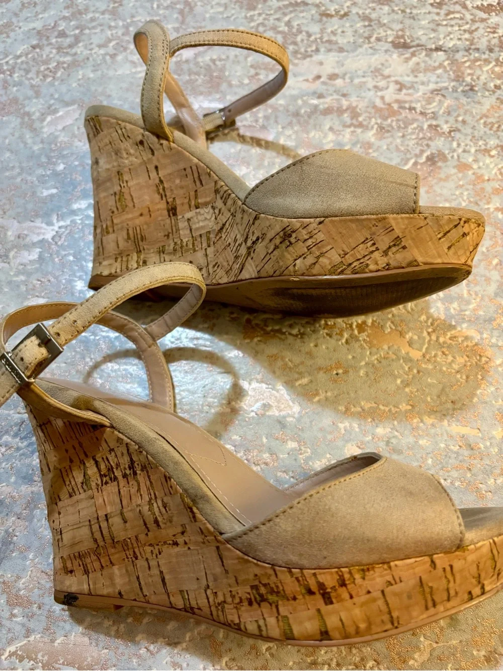 Wedge Sandals Charles By Charles David Beige Lindy Faux Suede Size 5.5